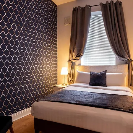 Parnell Street Apartment *