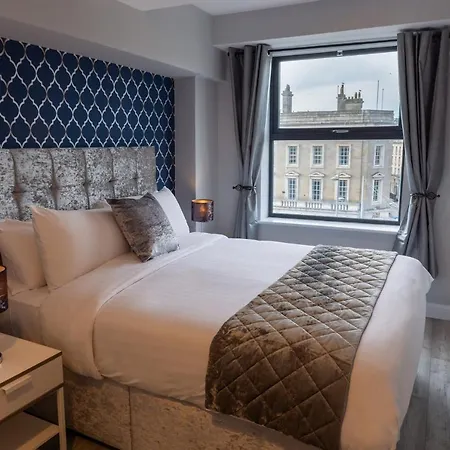 Parnell Street Apartment *